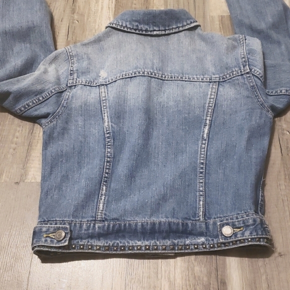 AMERICAN EAGLE CROPPED DISTRESSED STUDDED JEAN JACKET LIGHT WASH SZ XS - Picture 9 of 9
